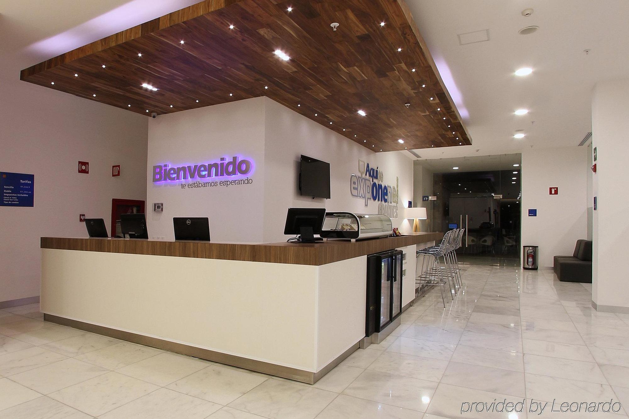 One Villahermosa 2000 Экстерьер фото